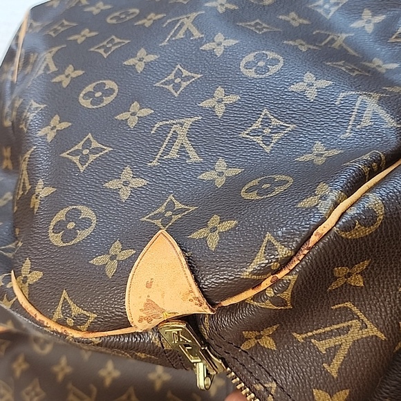 Authentic Louis Vuitton  Bandolier 50 - Picture 14 of 16